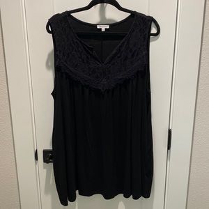 Womens sleeveless tunic! Has pockets